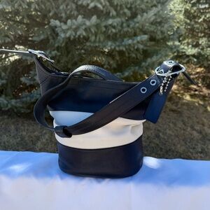 Coach Rugby Vintage Bucket Bag Navy and White Convertible Strap